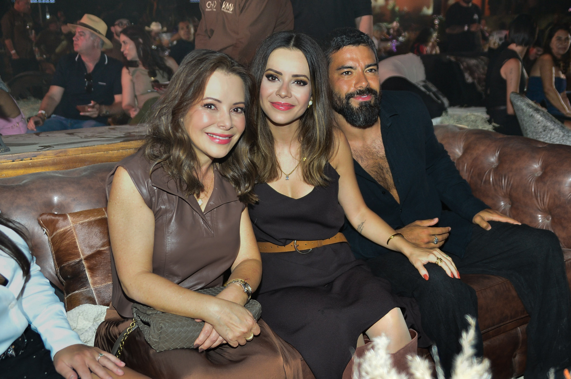 Sandy com a mãe, Noely, e o namorado, Pedro Andrade - Eduardo Martins / Brazil News