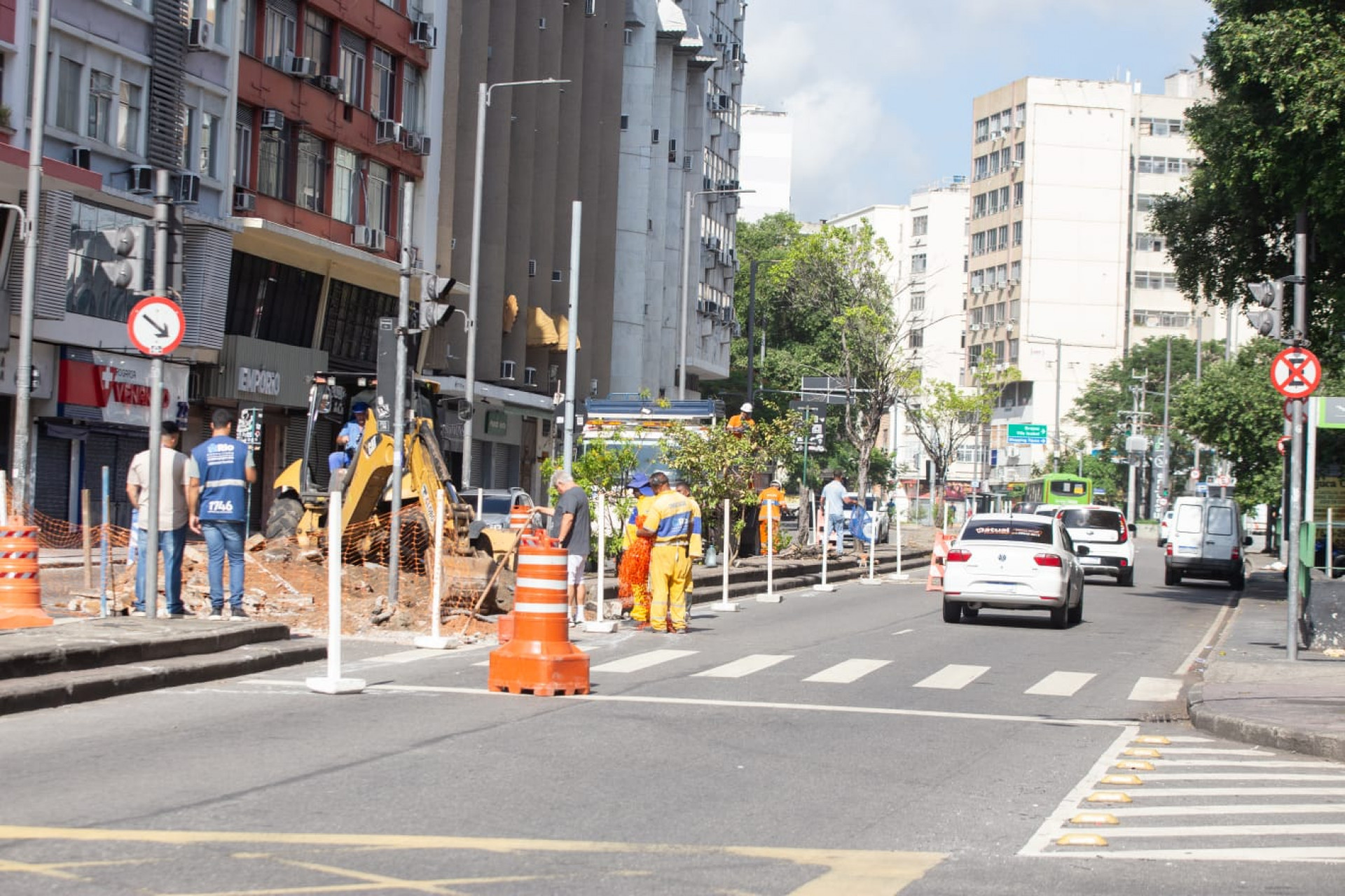 Intervenções para nova ciclovia da Rua Conde de Bonfim começaram neste domingo (12) - Érica Martin / Agência O Dia