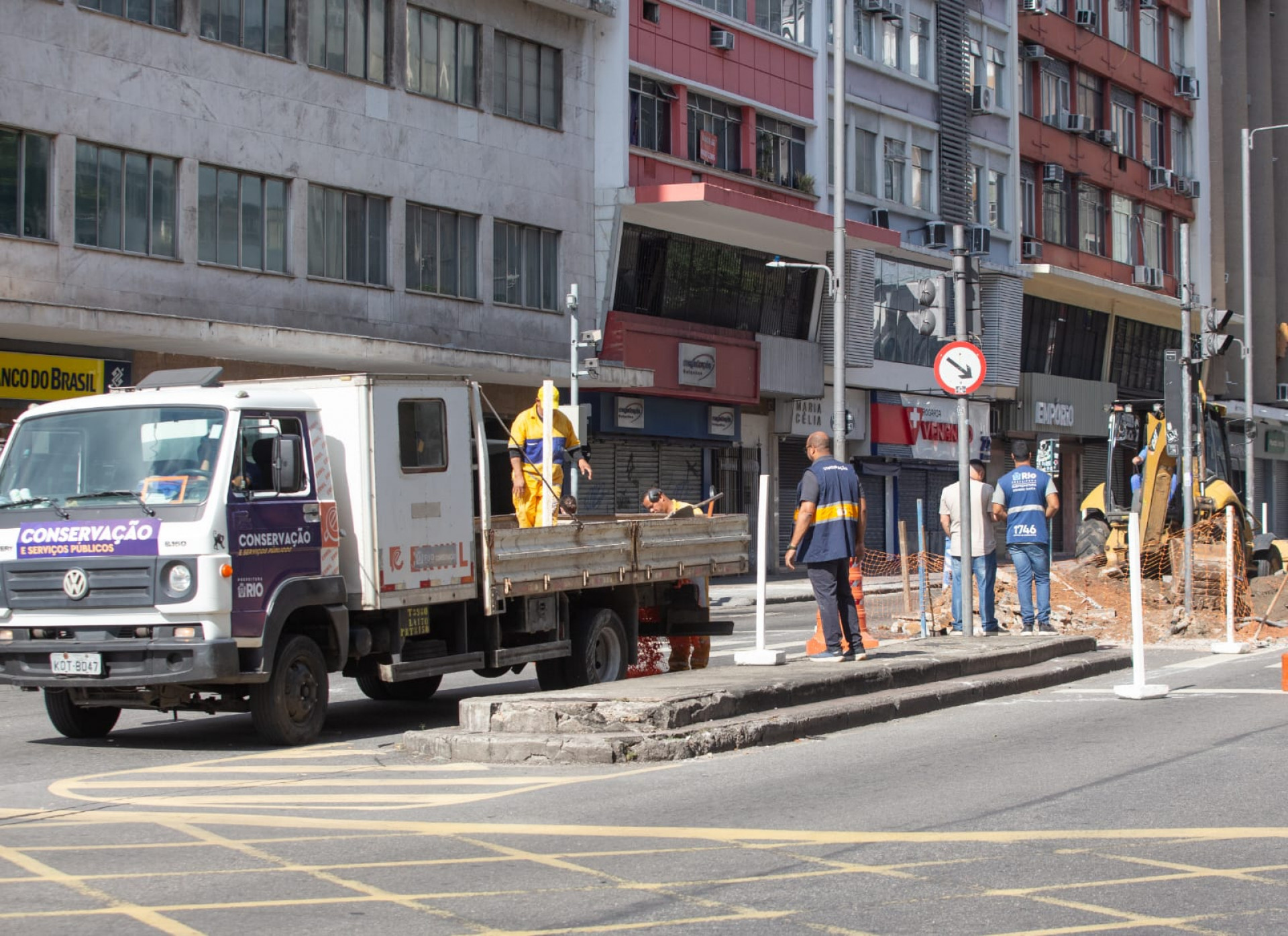 Intervenções para nova ciclovia da Rua Conde de Bonfim começaram neste domingo (12) - Érica Martin / Agência O Dia