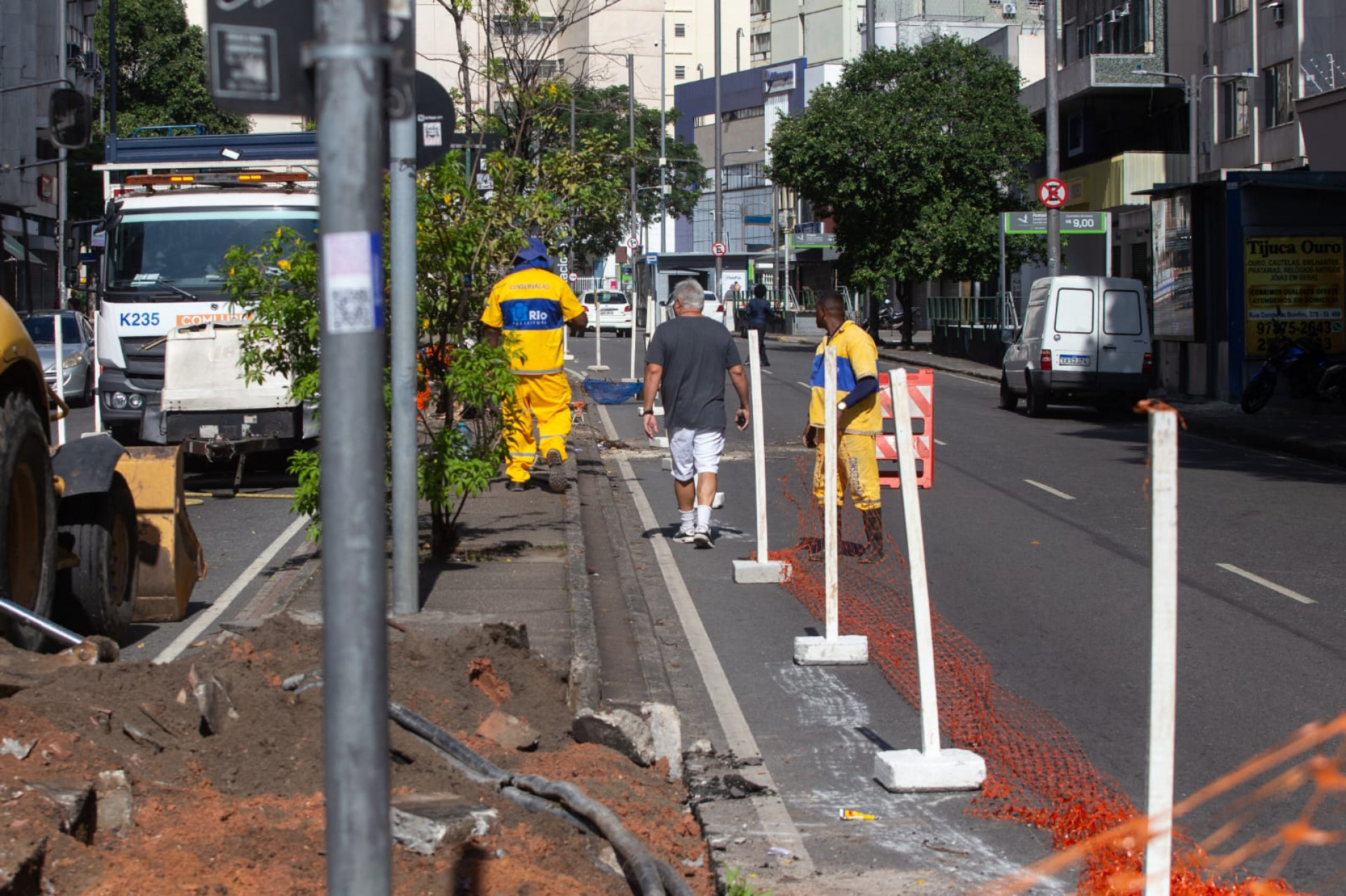 Intervenções para nova ciclovia da Rua Conde de Bonfim começaram neste domingo (12) - Érica Martin / Agência O Dia