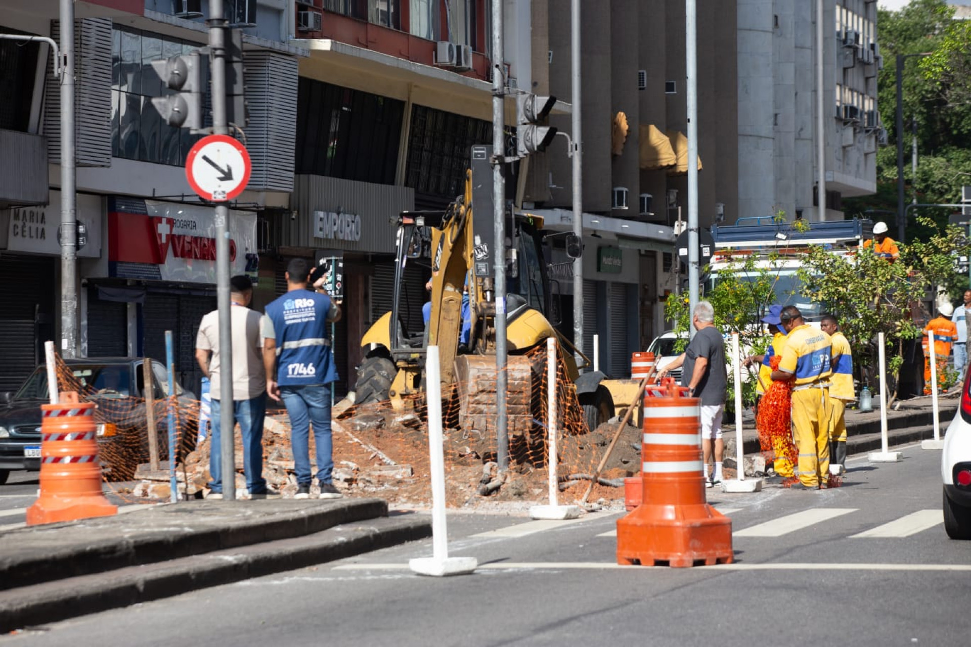 Intervenções para nova ciclovia da Rua Conde de Bonfim começaram neste domingo (12) - Érica Martin / Agência O Dia