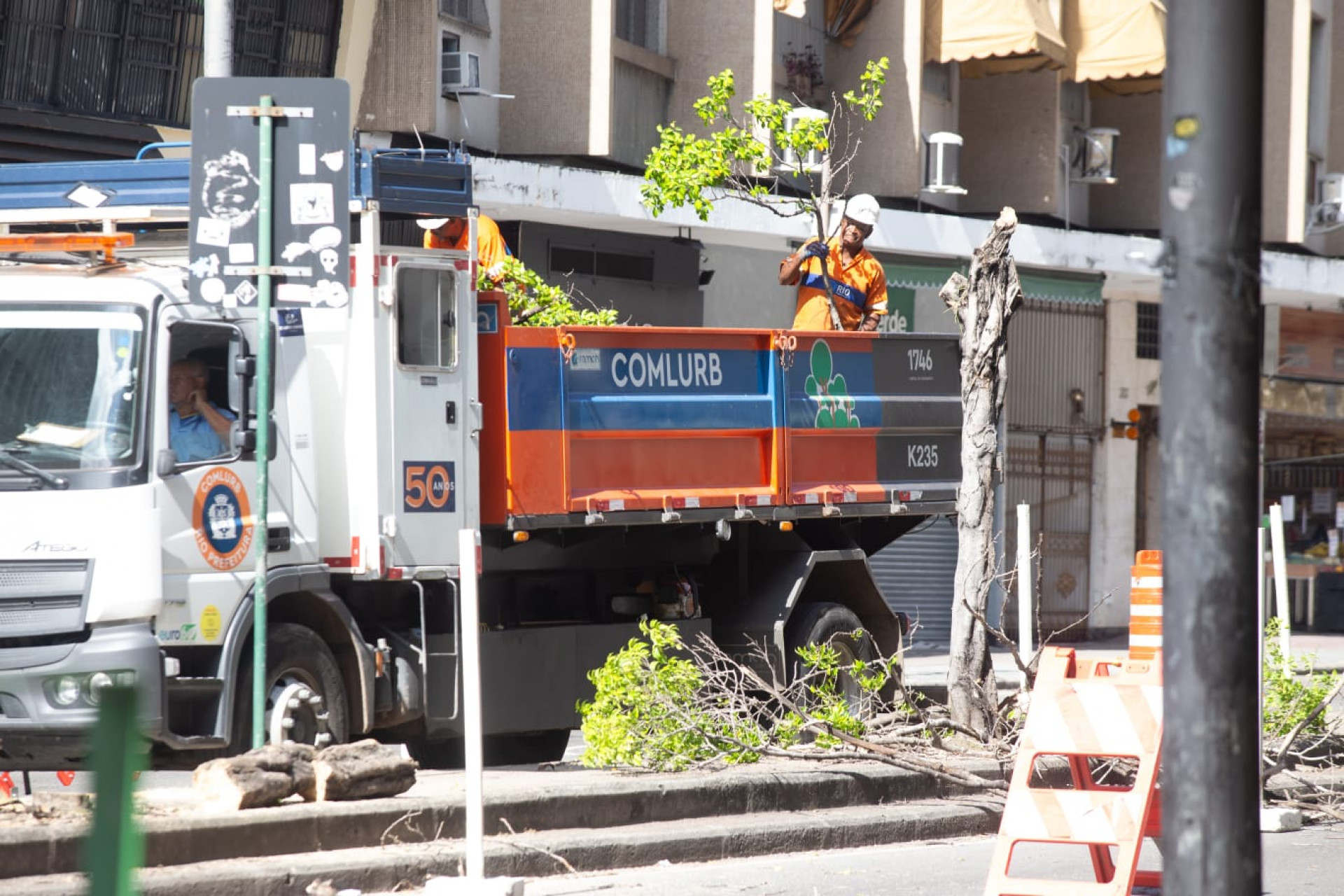 Intervenções para nova ciclovia da Rua Conde de Bonfim começaram neste domingo (12) - Érica Martin / Agência O Dia