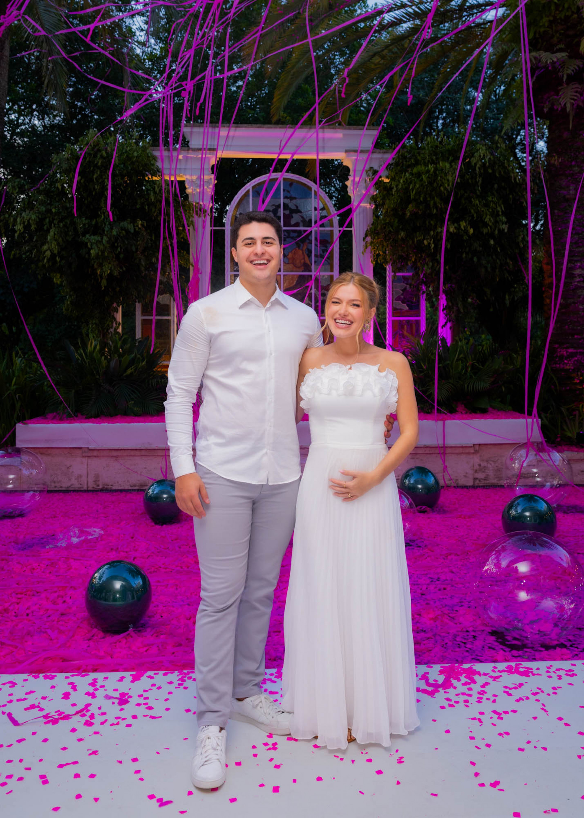 Luigi Cesar e Júlia Vieira promoveram chá revelação do bebê - Brazil News