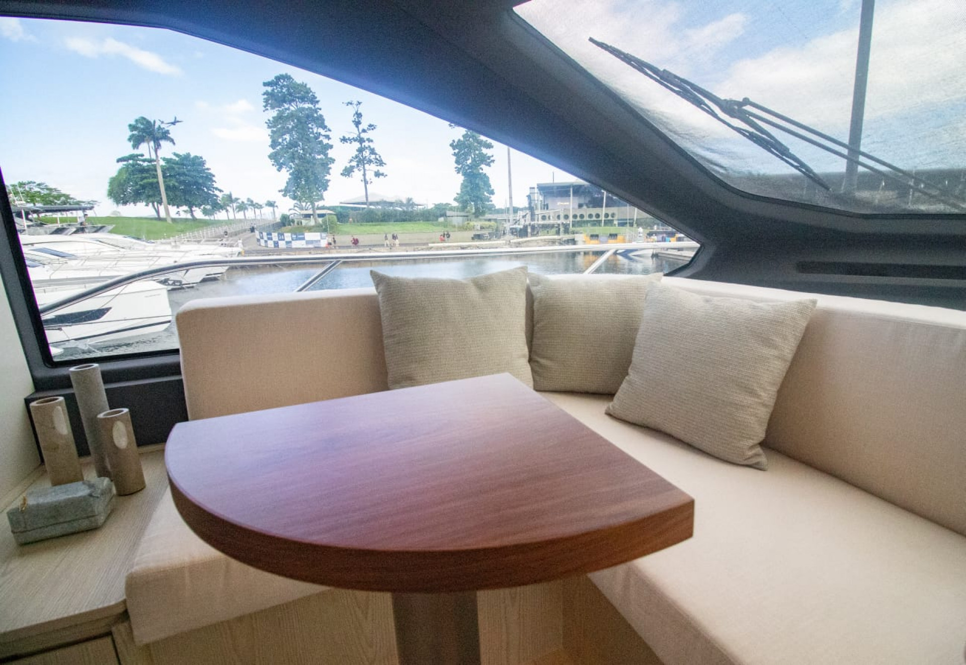 Rio Boat Show começou neste sábado (11) com centenas de barcos expostos - Érica Martin / Agência O Dia