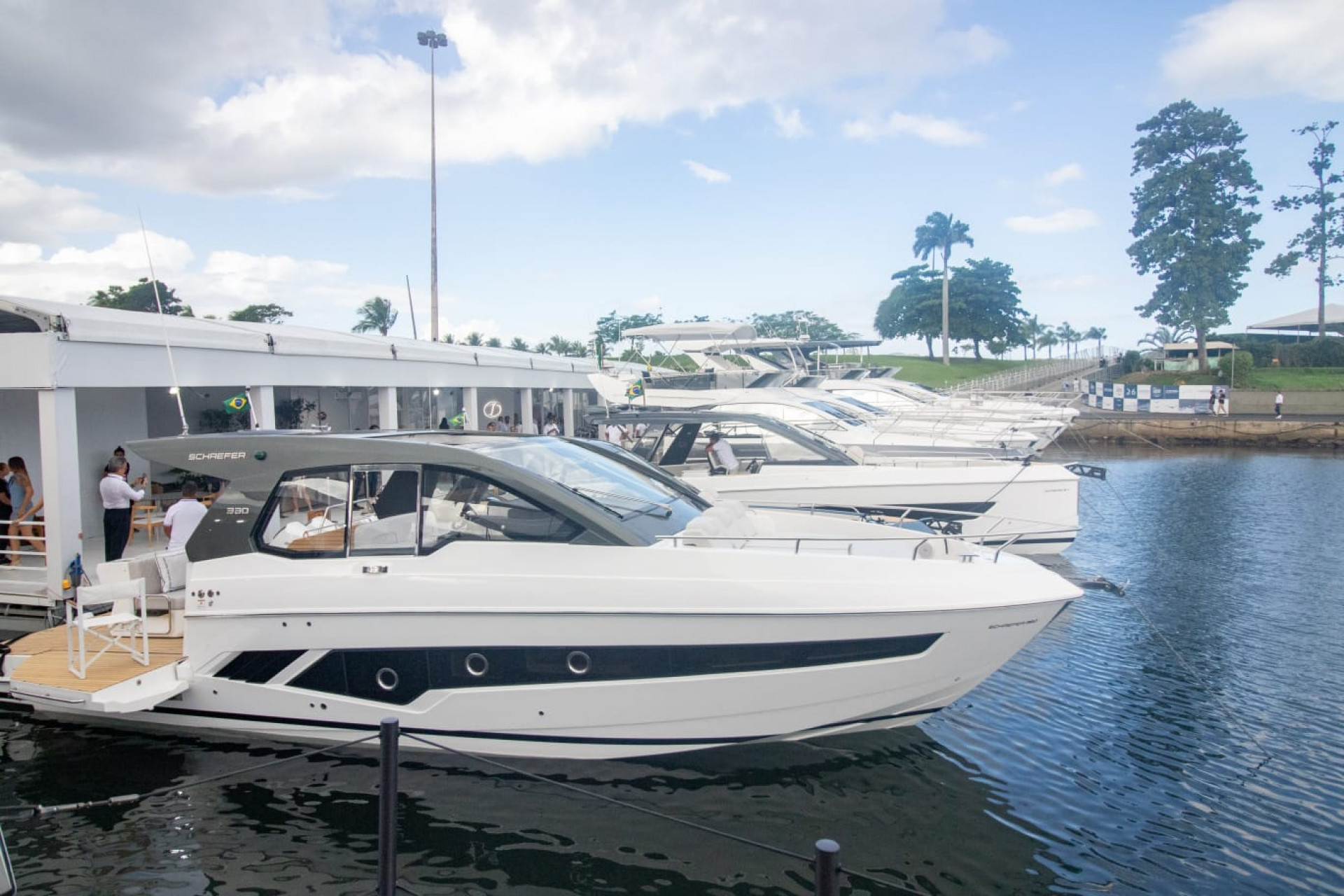 Rio Boat Show começou neste sábado (11) com centenas de barcos expostos - Érica Martin / Agência O Dia
