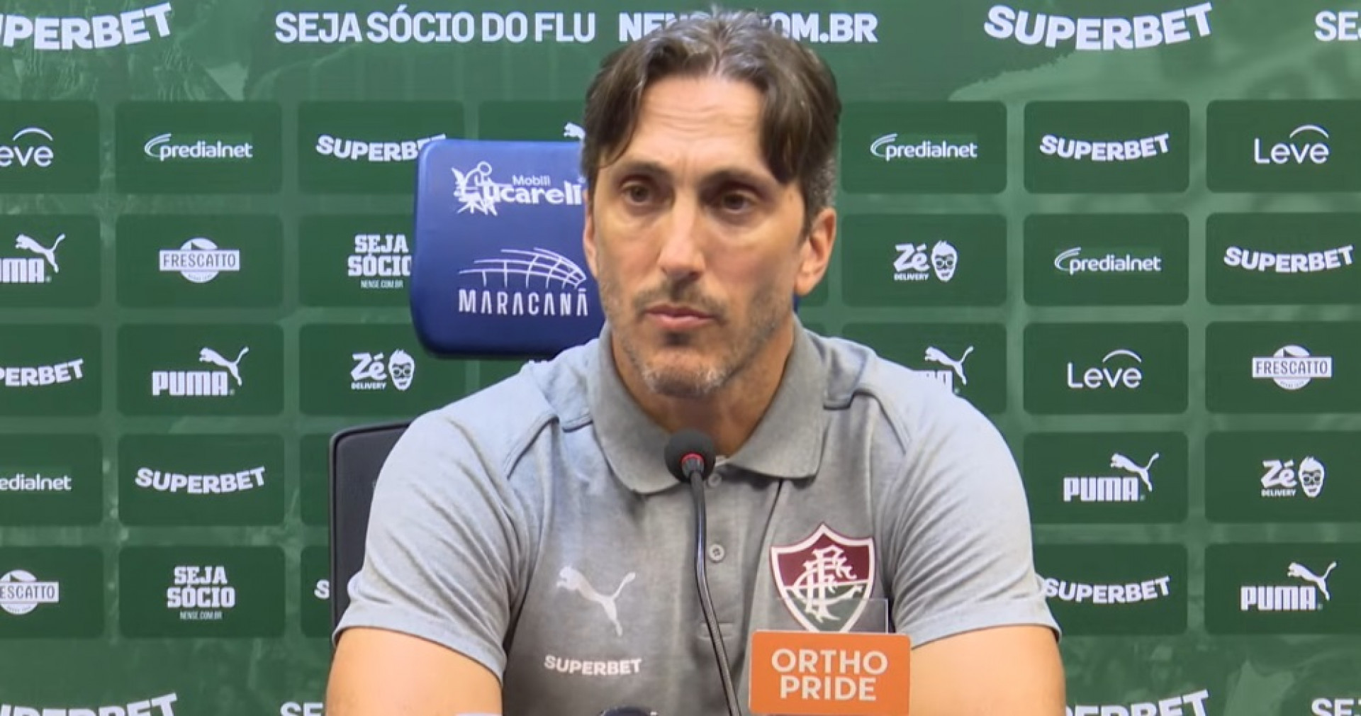 Luis Zubeldía assume culpa por atuação ruim em clássico: 'Responsável sou eu'