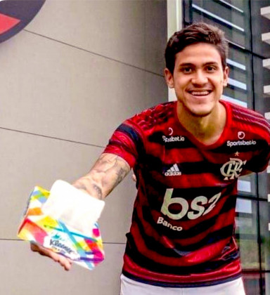 Torcedores do Flamengo zoam Fluminense após vitória no clássico