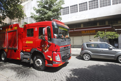 Incêndio atinge bar em Botafogo
