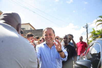 Prefeito de Niterói vistoria obras de contenção de encostas do Morro do Pires