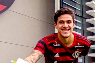 Memes! Torcedores do Flamengo zoam Fluminense após Pedro marcar dois gols no clássico