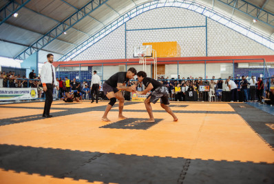 Competição de luta livre esportiva mobiliza atletas em Itaipuaçu