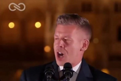 Após derrotar Orban, novo primeiro-ministro da Hungria promete governar para todos