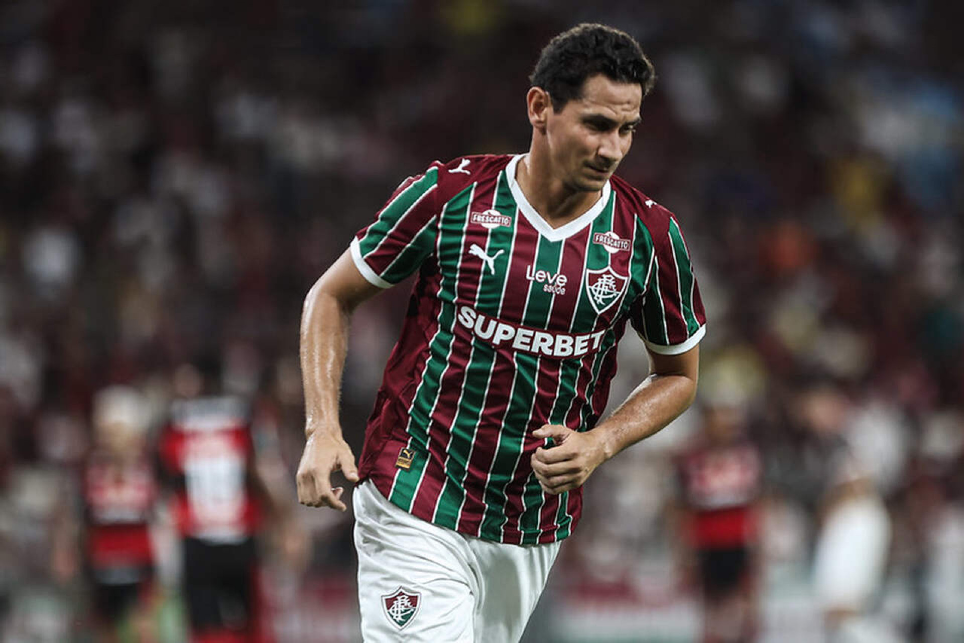 Zubeld&iacute;a tem duas op&ccedil;&otilde;es para substituir Lucho Acosta no Fluminense