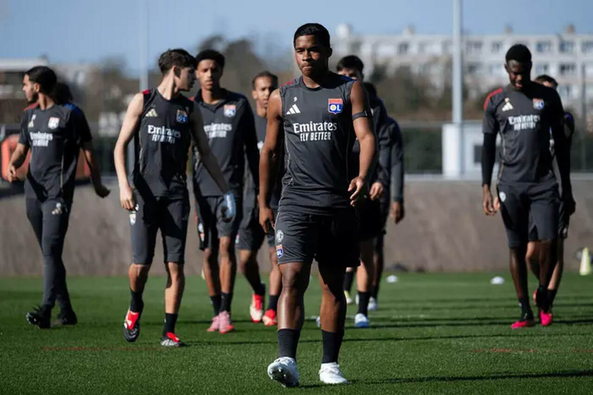 Desde a estreia no Lyon, Endrick supera Haaland e Mbapp&eacute; em participa&ccedil;&otilde;es em gols