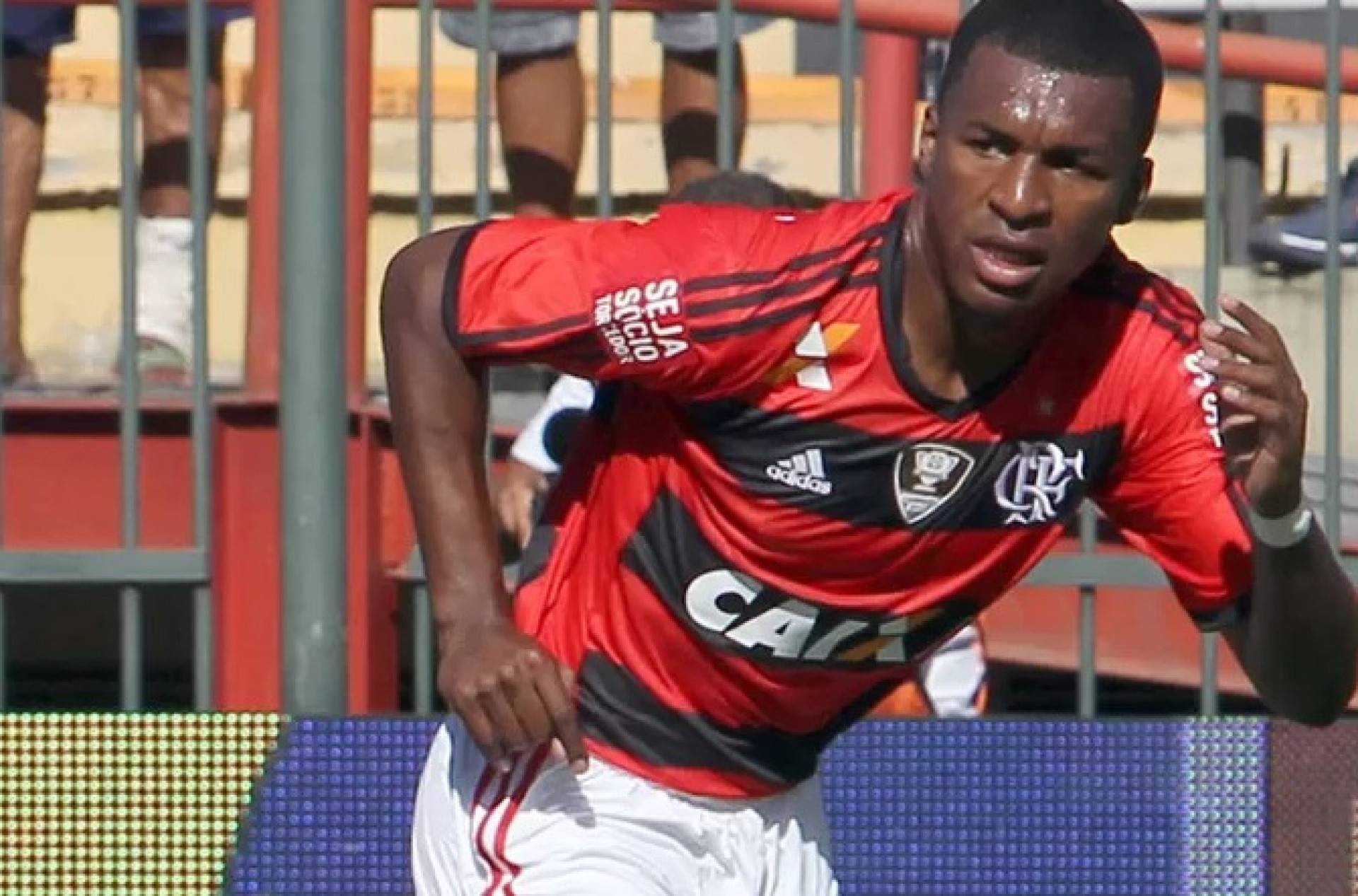 Erazo atuando pelo Flamengo, em 2014 - Tiago Ferreira / Macaé