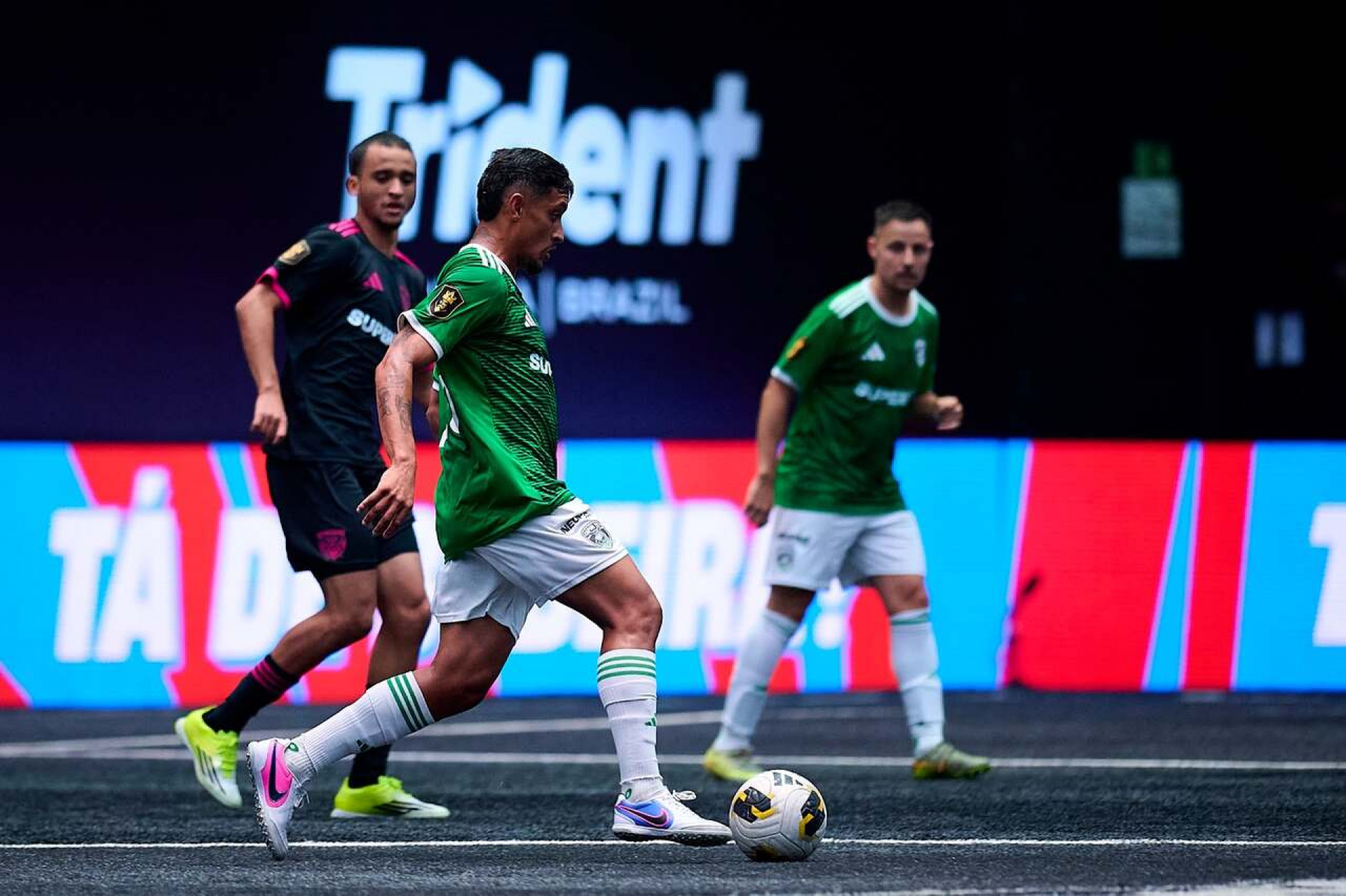 Capim vence e deixa Nyvelados &agrave; beira da elimina&ccedil;&atilde;o na Kings League