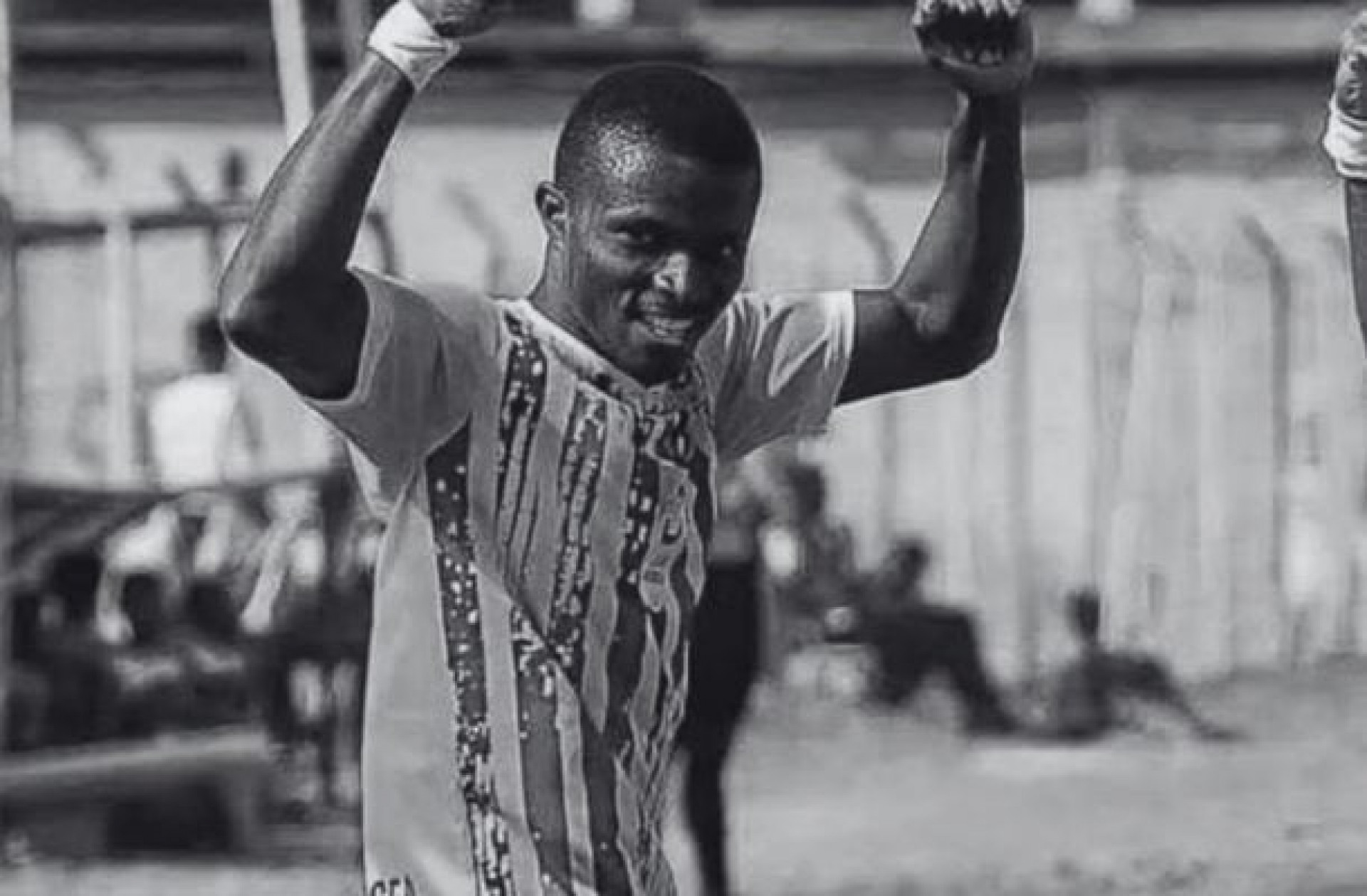 Ataque a tiros contra &ocirc;nibus de time mata jogador de 20 anos em Gana