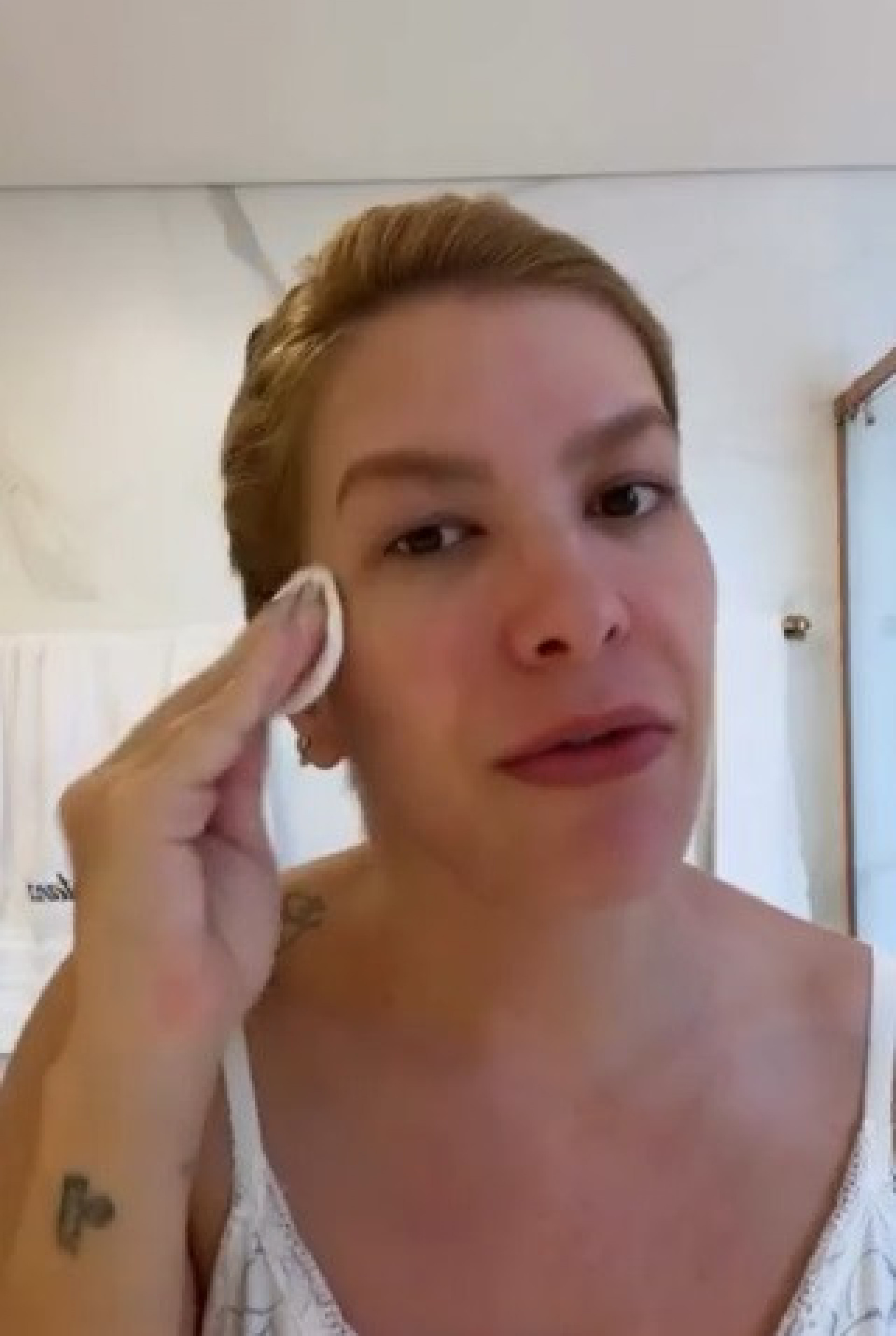 Grávida, Lore Improta relata noite difícil com bebê agitado: 