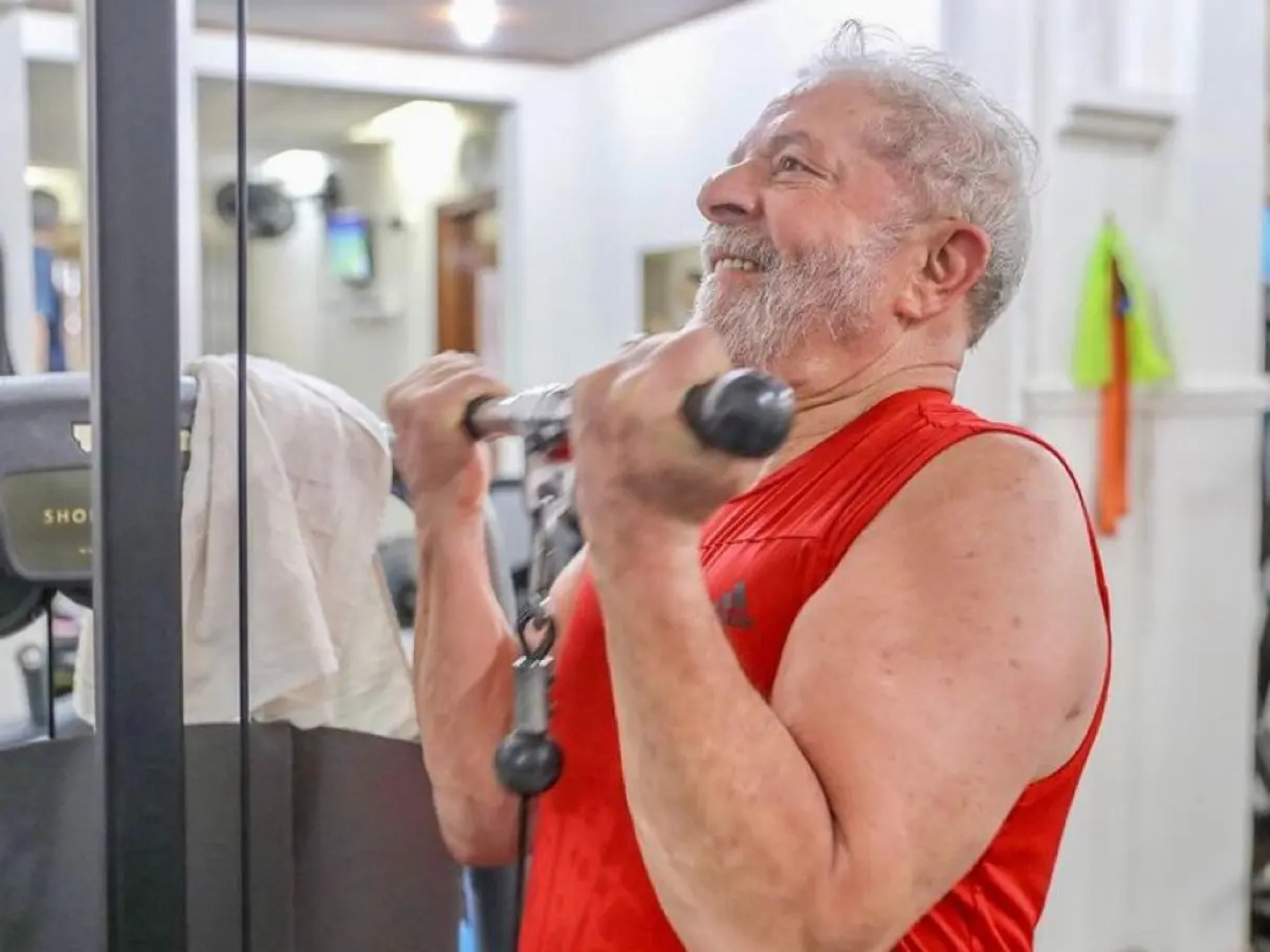 Lula intensifica imagem de 'rato de academia' em busca do quarto mandato, diz 'The Guardian'