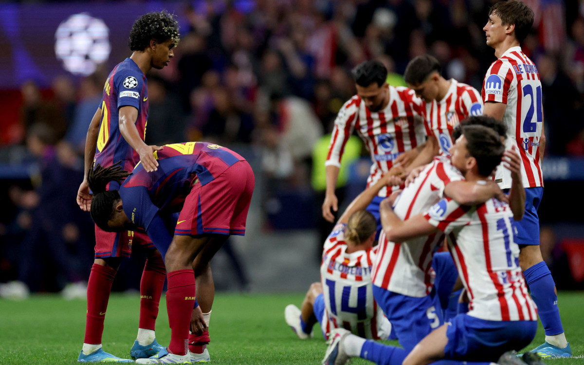 Jogadores do Atlético de Madrid comemoram a classificação para as semifinais da Liga dos Campeões