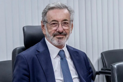 Novo ministro do Desenvolvimento apoia jornada de 40 horas