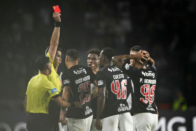 Thiago Mendes assume 'metade da culpa' do Vasco e detona árbitro: 'Prejudicou'
