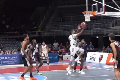 Flamengo vence o Vasco no NBB, decreta rebaixamento do rival e provoca