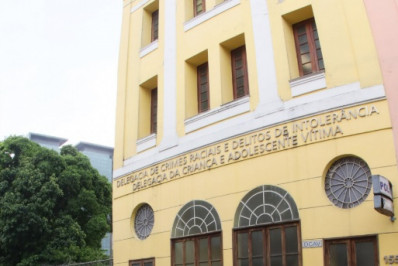 Adolescente apreendido com conteúdo de abuso infantil planejava ataque contra polícia