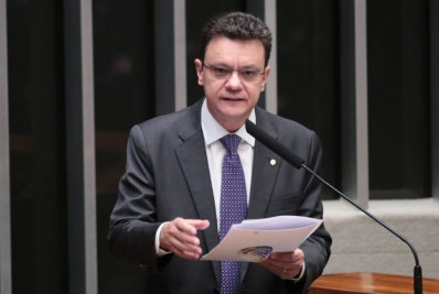 Câmara elege petista Odair Cunha ministro do TCU com 303 votos favoráveis