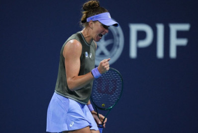 Na estreia de novo técnico, Bia Haddad encerra jejum e vence em Oeiras