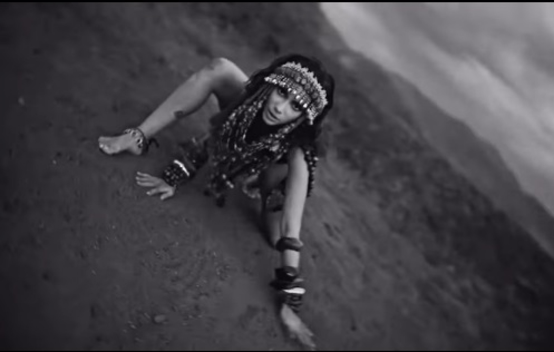 Anitta divulga teaser do álbum 'Equilibrivm' - Reprodução de vídeo