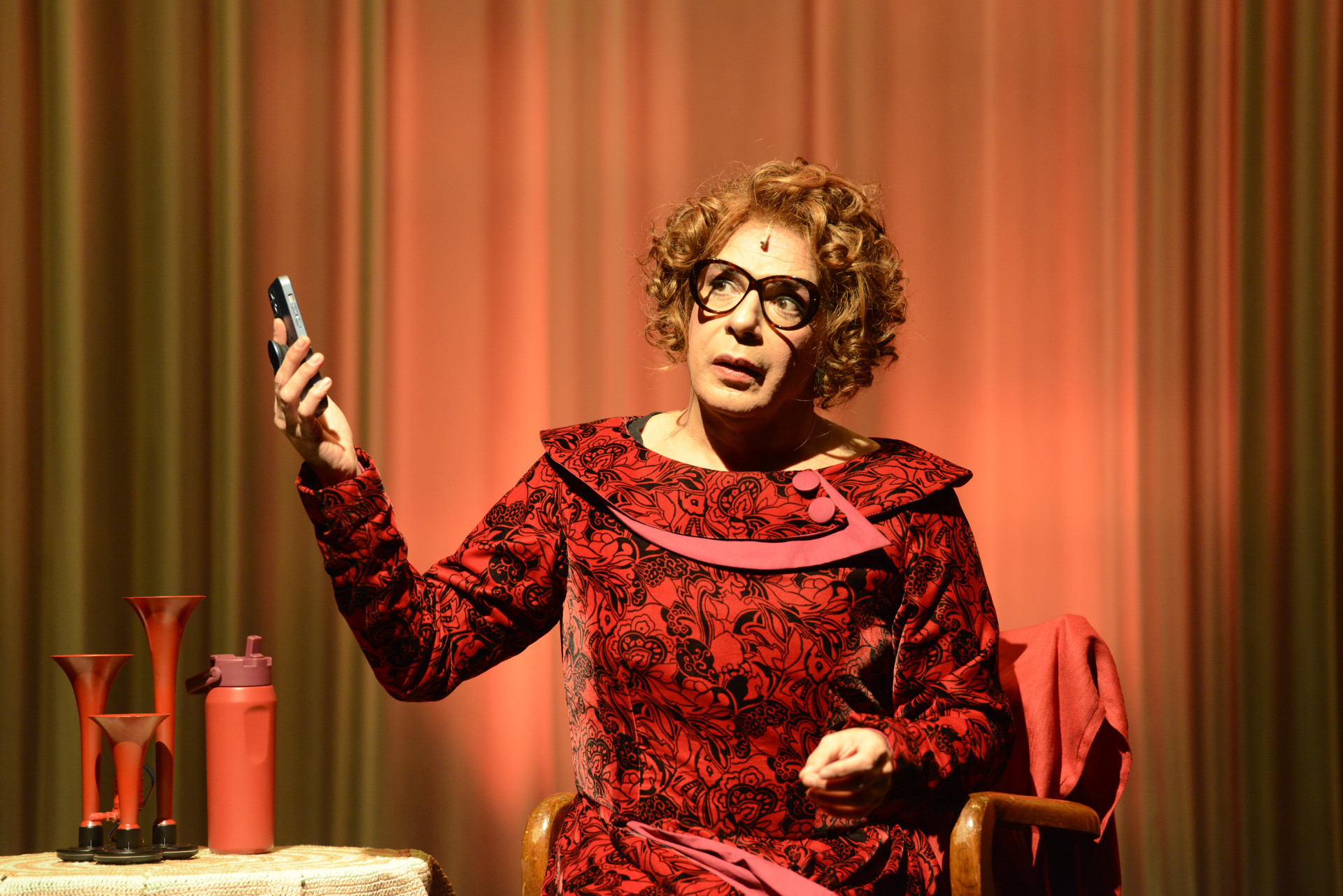 Marcelo Médici como Dona Lola no teatro 
 - Lenise Pinheiro / Divulgação              