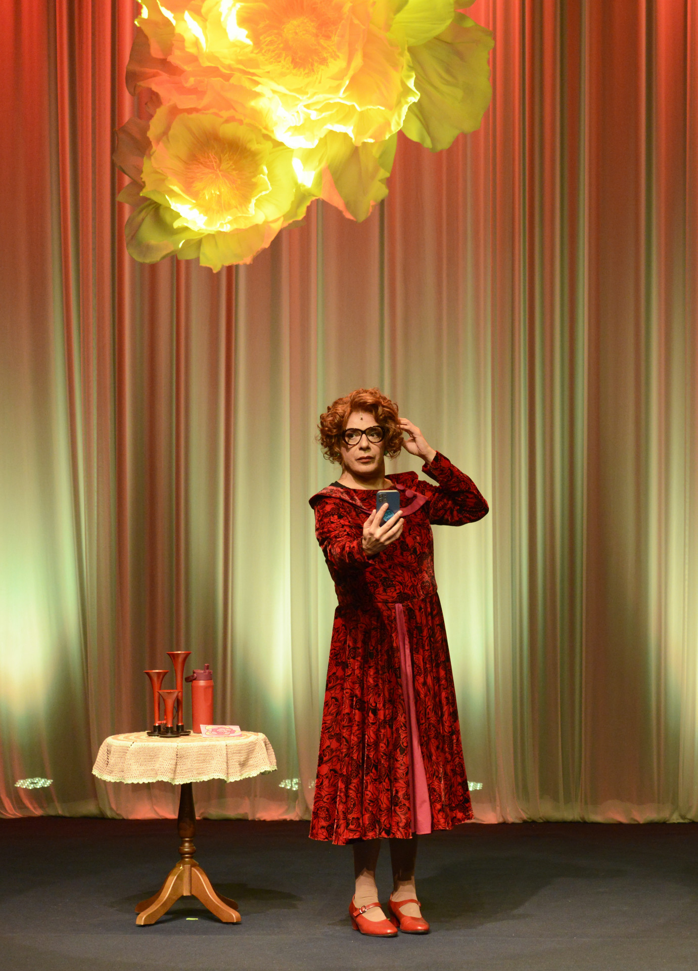 Marcelo Médici como Dona Lola no teatro 
 - Lenise Pinheiro / Divulgação