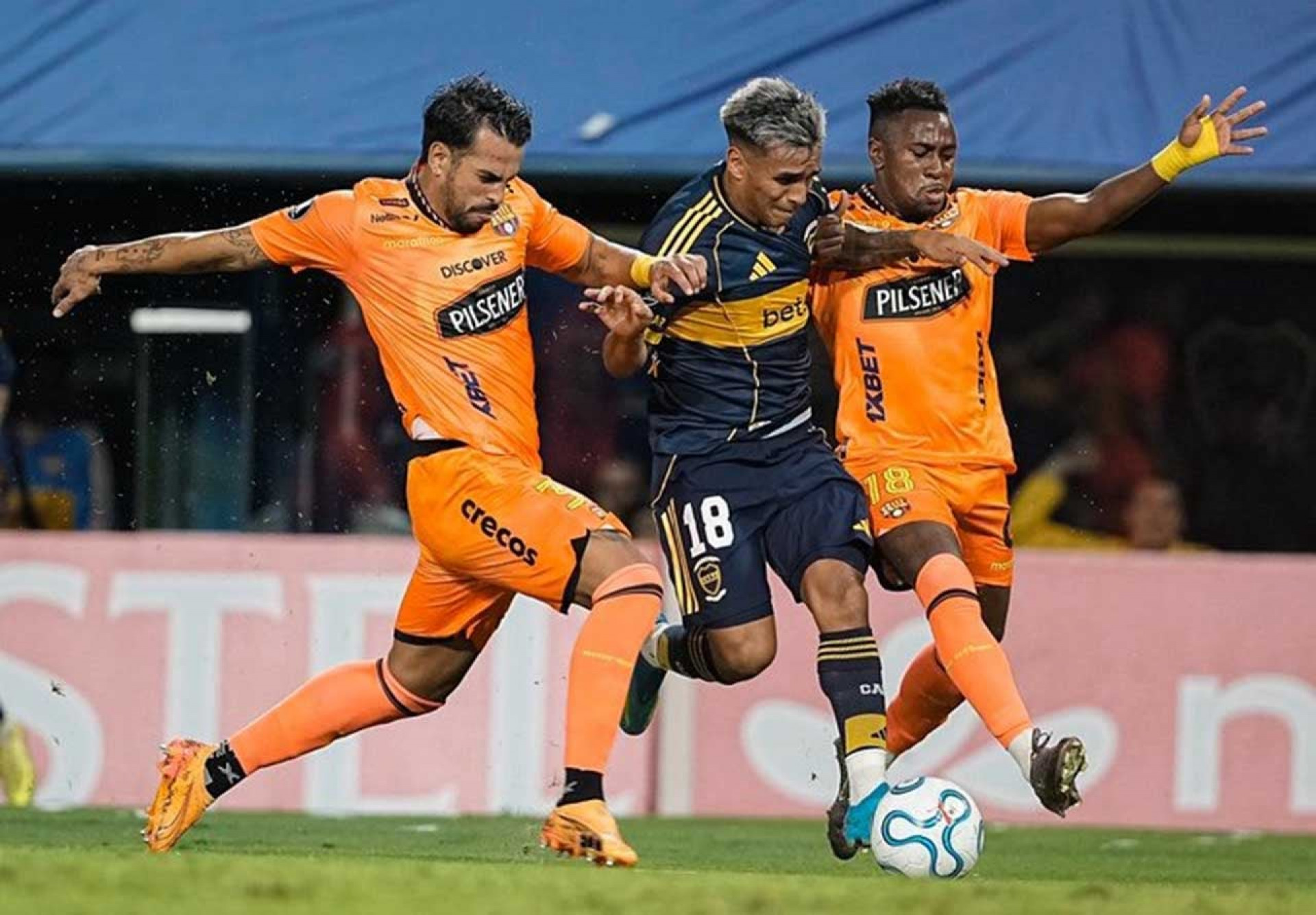 Imponente, Boca Juniors vence o Barcelona de Guayaquil em La Bombonera