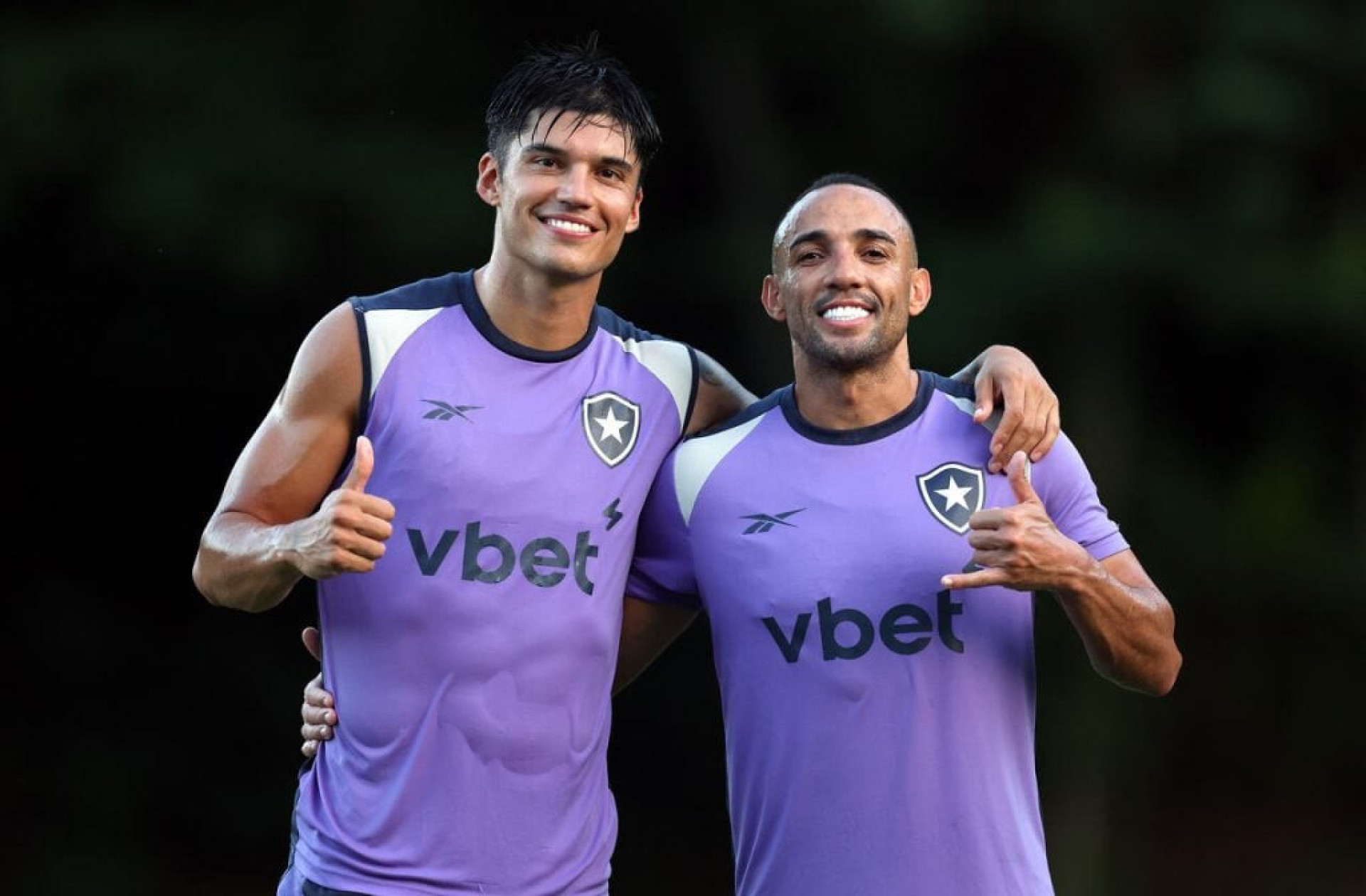 Joaqu&iacute;n Correa e Mar&ccedil;al voltam a treinar no Botafogo