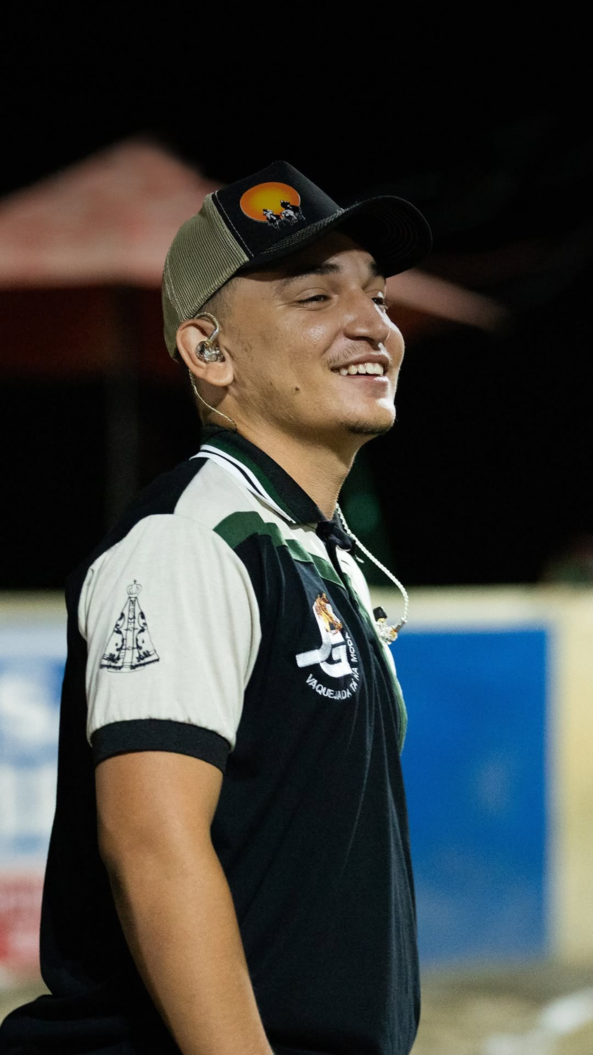 João Gomes surge com cabeça raspada; veja antes e depois