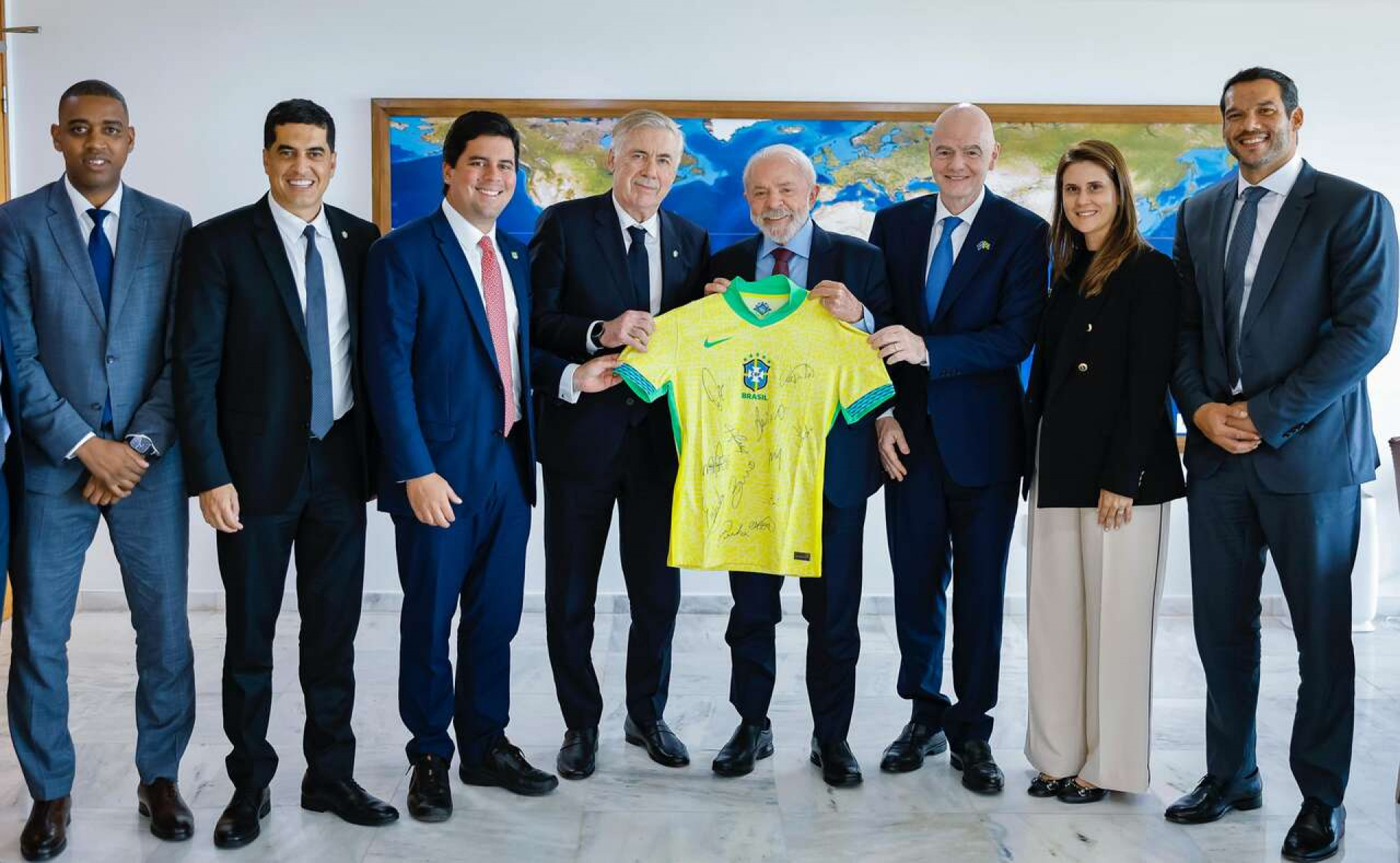 Presidente Lula revela conversa com Ancelotti sobre Neymar na Copa