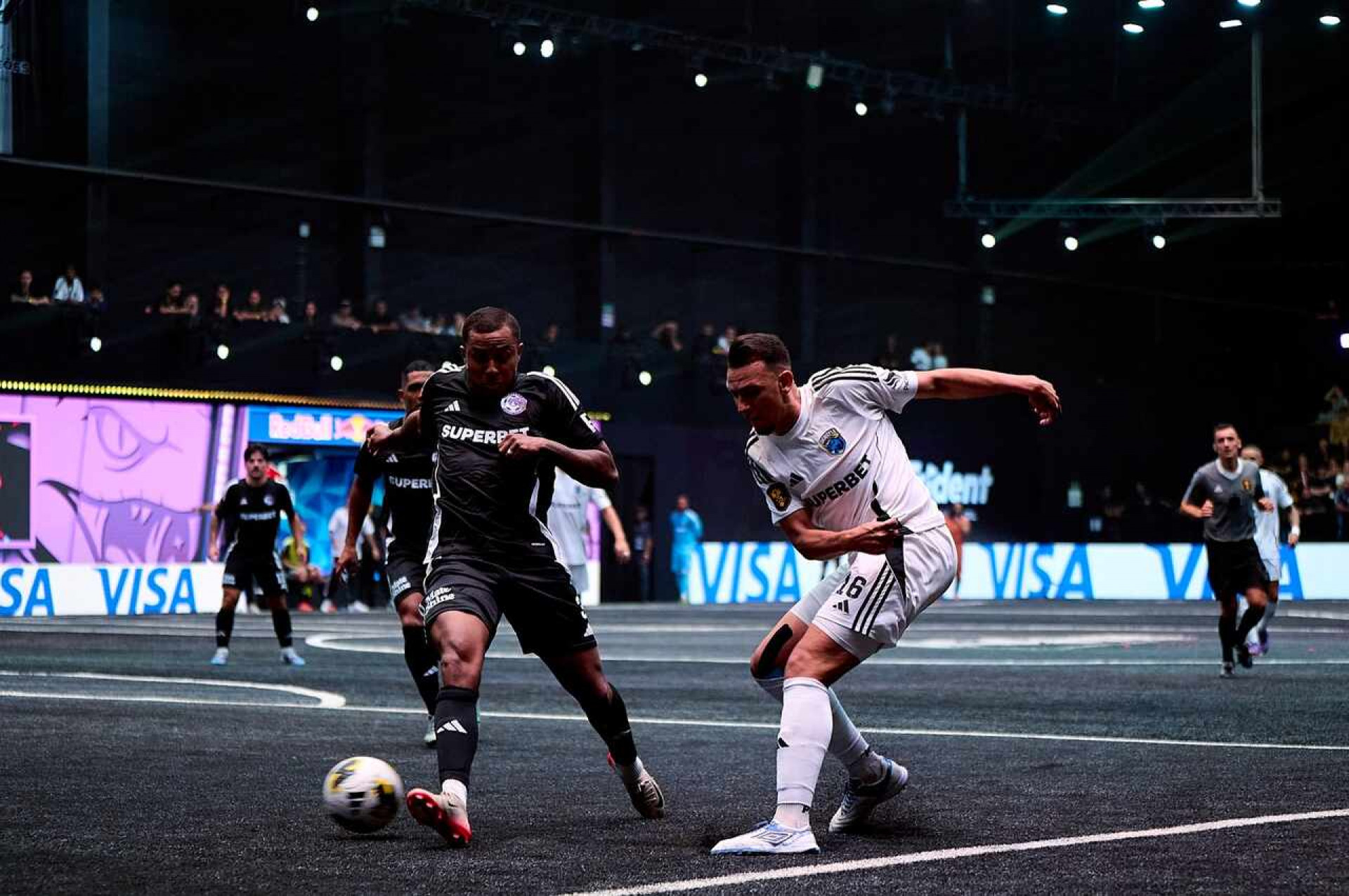 Dendele vence Dibrados e encosta nos l&iacute;deres da Kings League