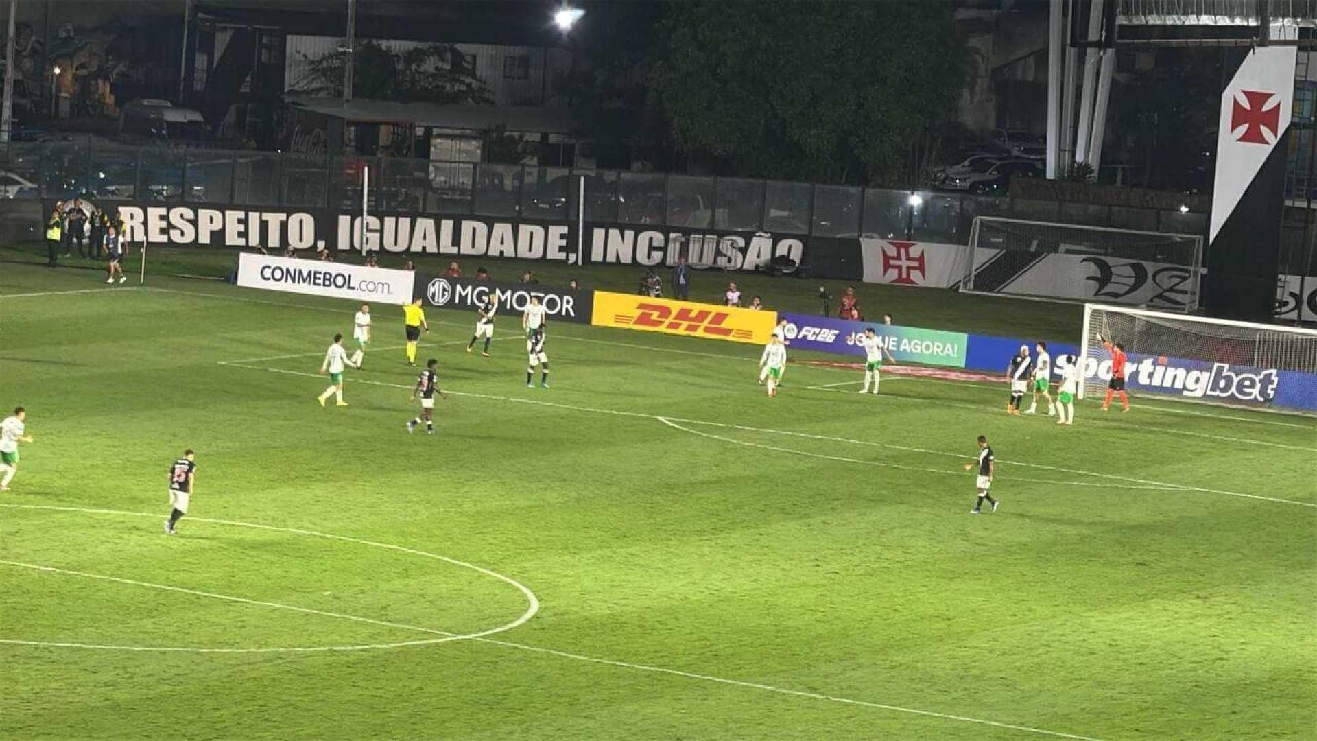 Sula: com nove, Vasco leva virada e perde em S&atilde;o Janu&aacute;rio