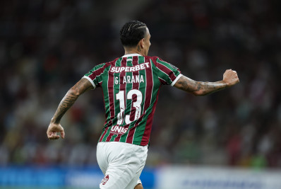Guilherme Arana aumenta disputa por titularidade após marcar na Libertadores