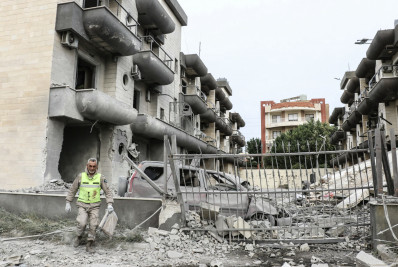 Israel ataca o sul do Líbano e Hezbollah anuncia lançamento de foguetes