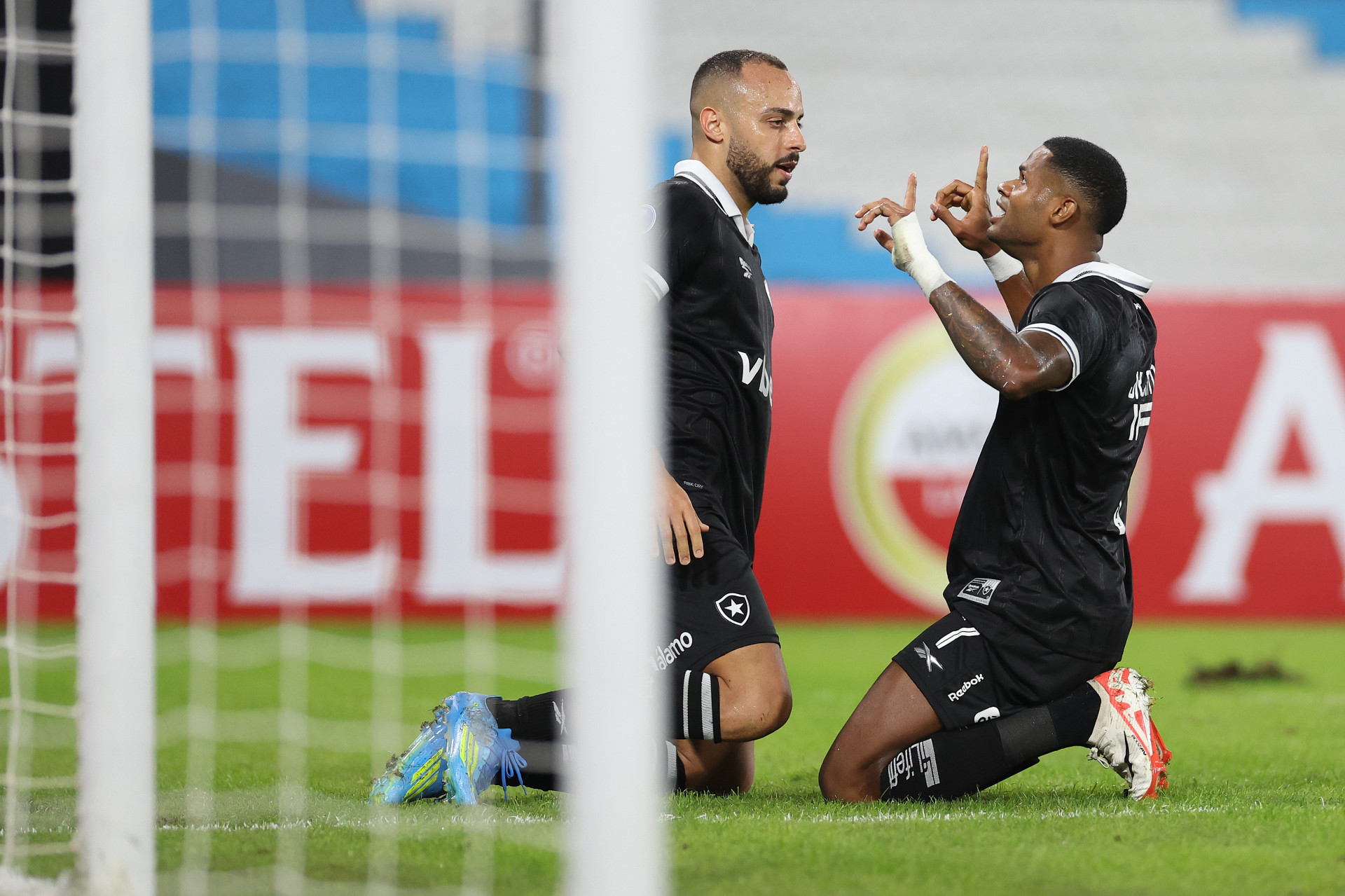 Racing ARG x BOTAFOGO pela Conmebol Sulamericana no Estadio Presidente Peron, 15 de Abril de 2026, Buenos Aires, Argentina. - Vítor Silva/Botafogo