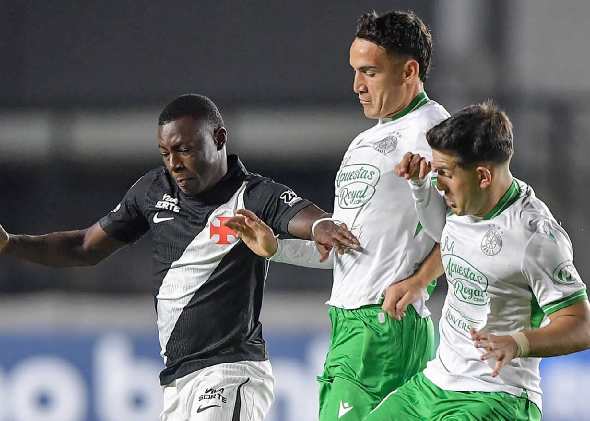 Renato, ap&oacute;s vaias ao escalar Vasco B: “Querem bom resultado na Sula ou no Brasileiro?”