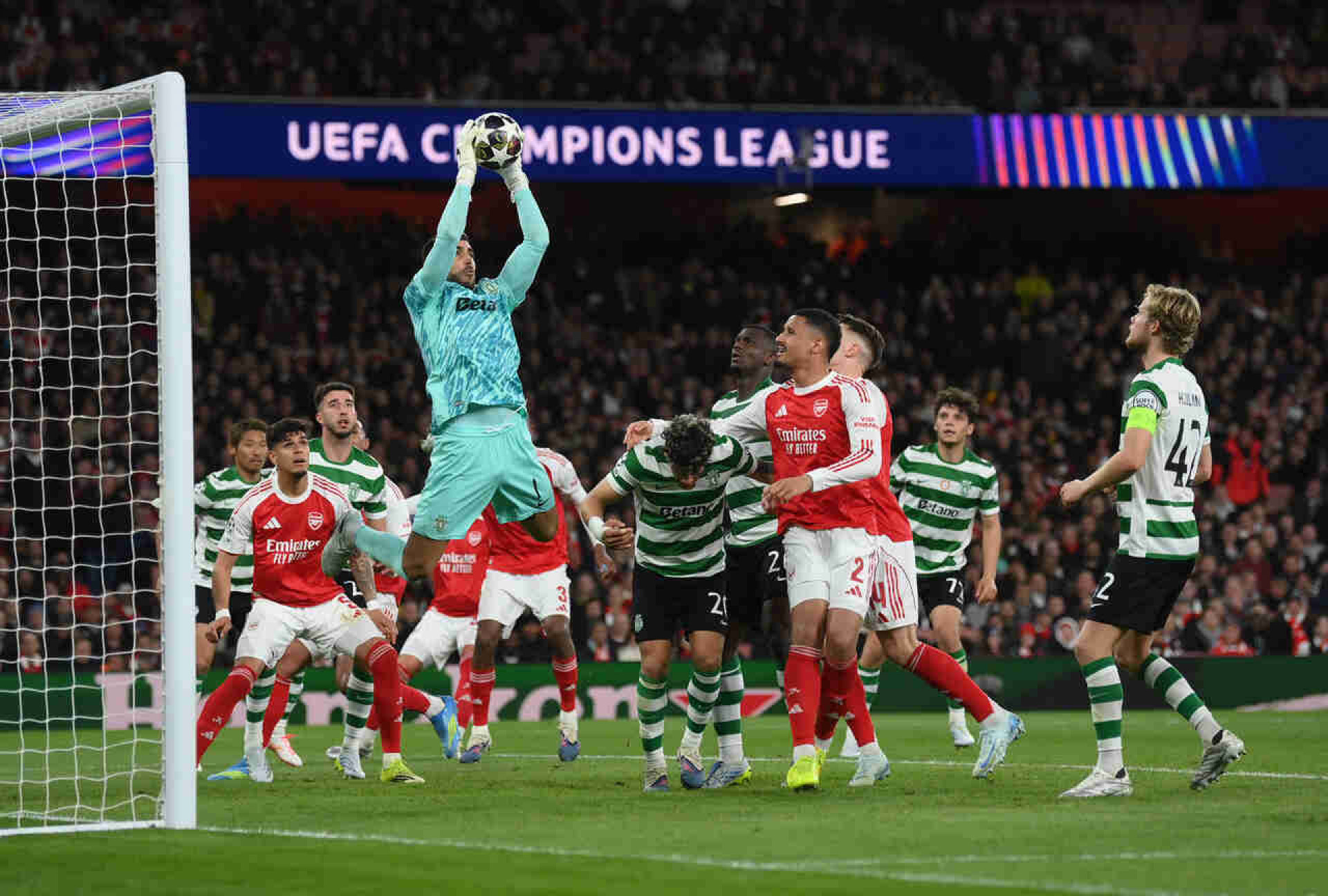Arsenal resiste ao drama contra o Sporting e carimba vaga na semifinal