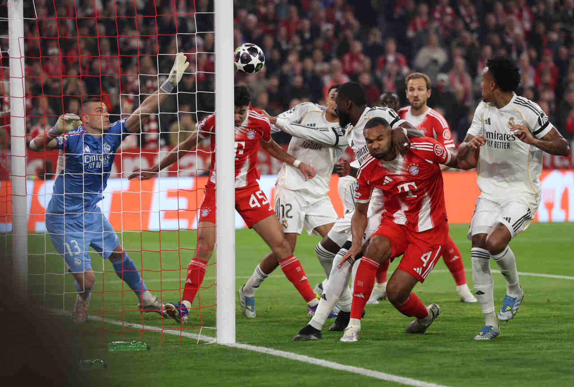 Em jogo &eacute;pico, Bayern elimina Real Madrid e &eacute; semifinalista da Champions