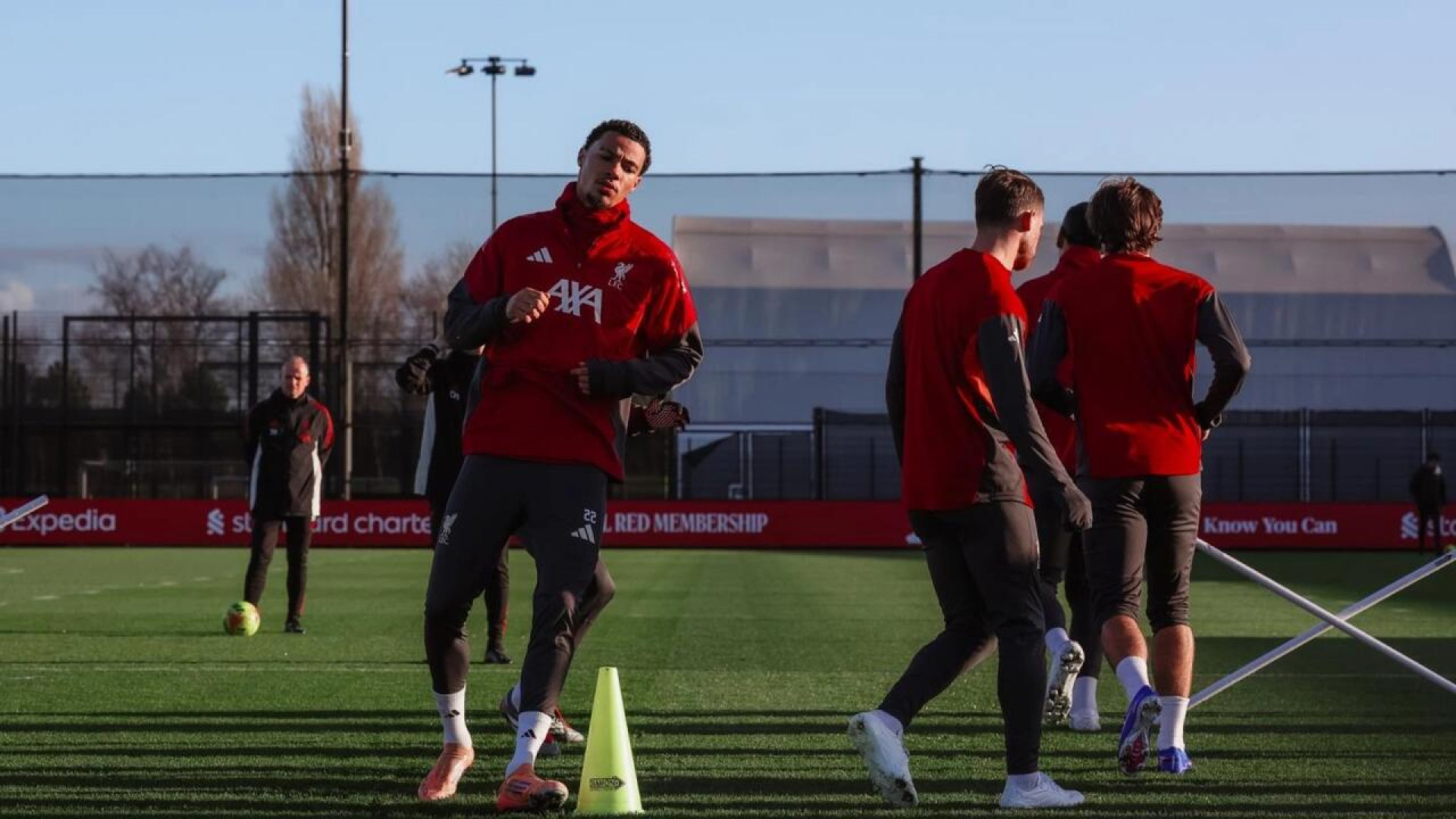 Ekitike rompe tend&atilde;o de Aquiles e est&aacute; fora da Copa do Mundo