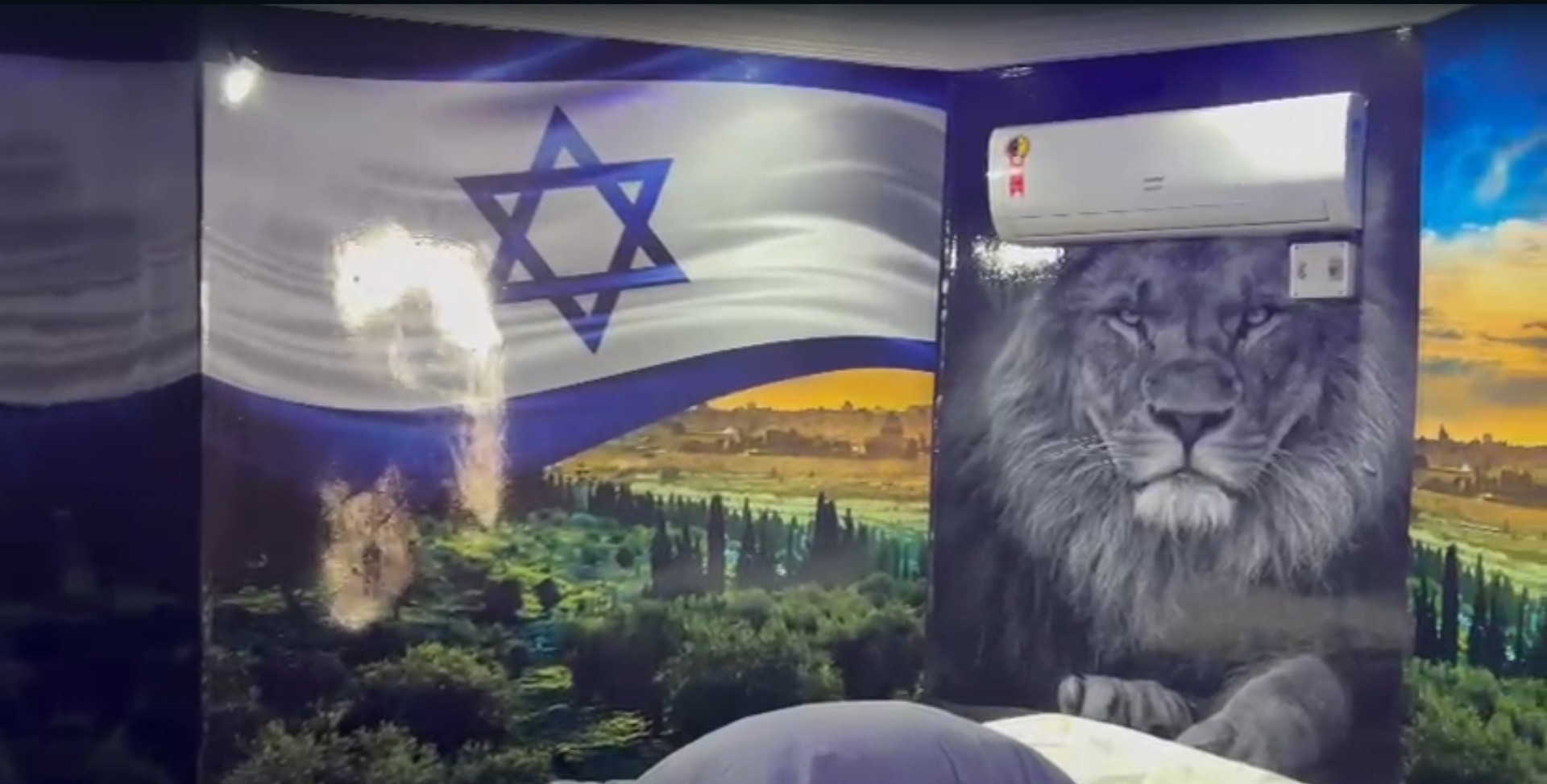 Área de lazer do TCP estava em um imóvel protegido por uma porta de ferro - Reprodução