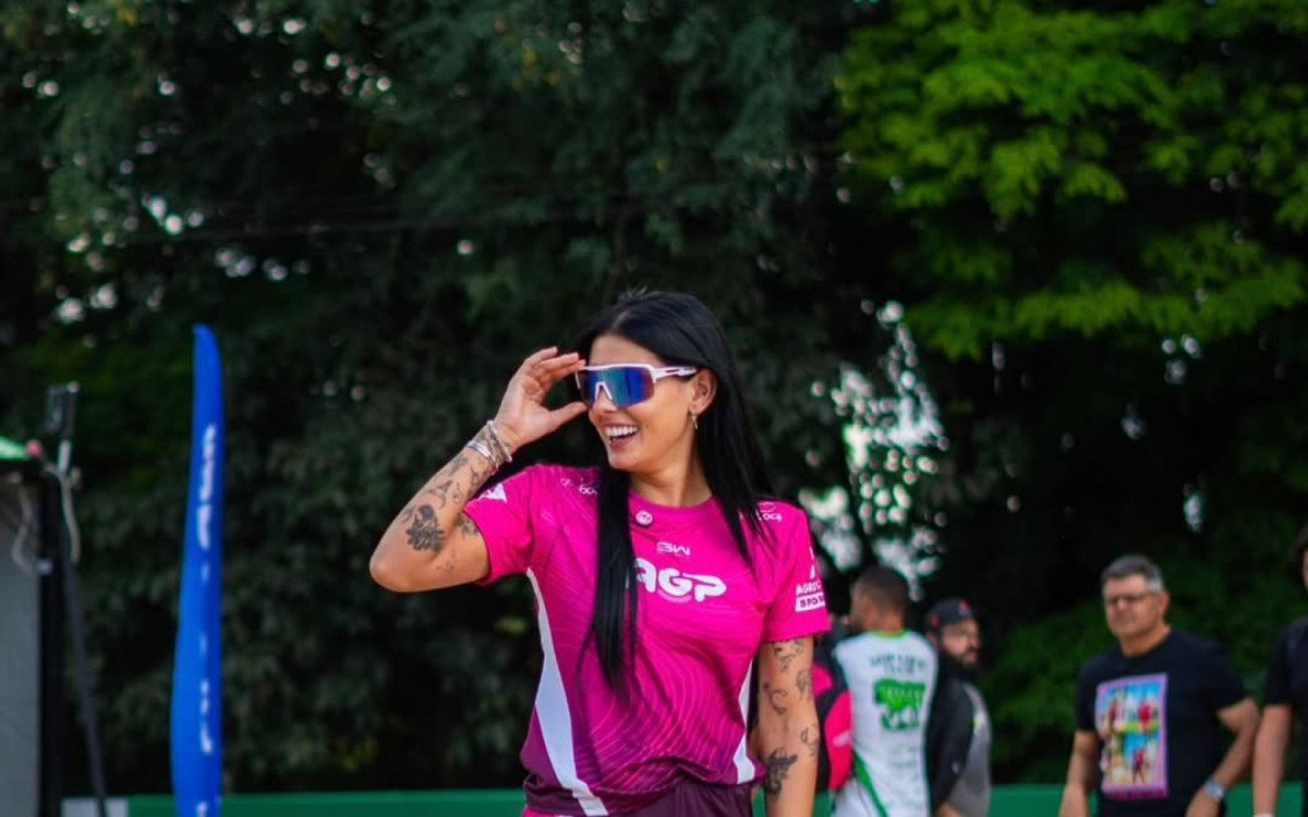 Ana Castela apareceu de botas antes da partida 