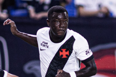 Marino segue sem engrenar no Vasco e acumula atuações abaixo