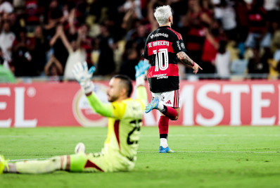 Flamengo goleia Independiente Medellín e mantém 100% na Libertadores